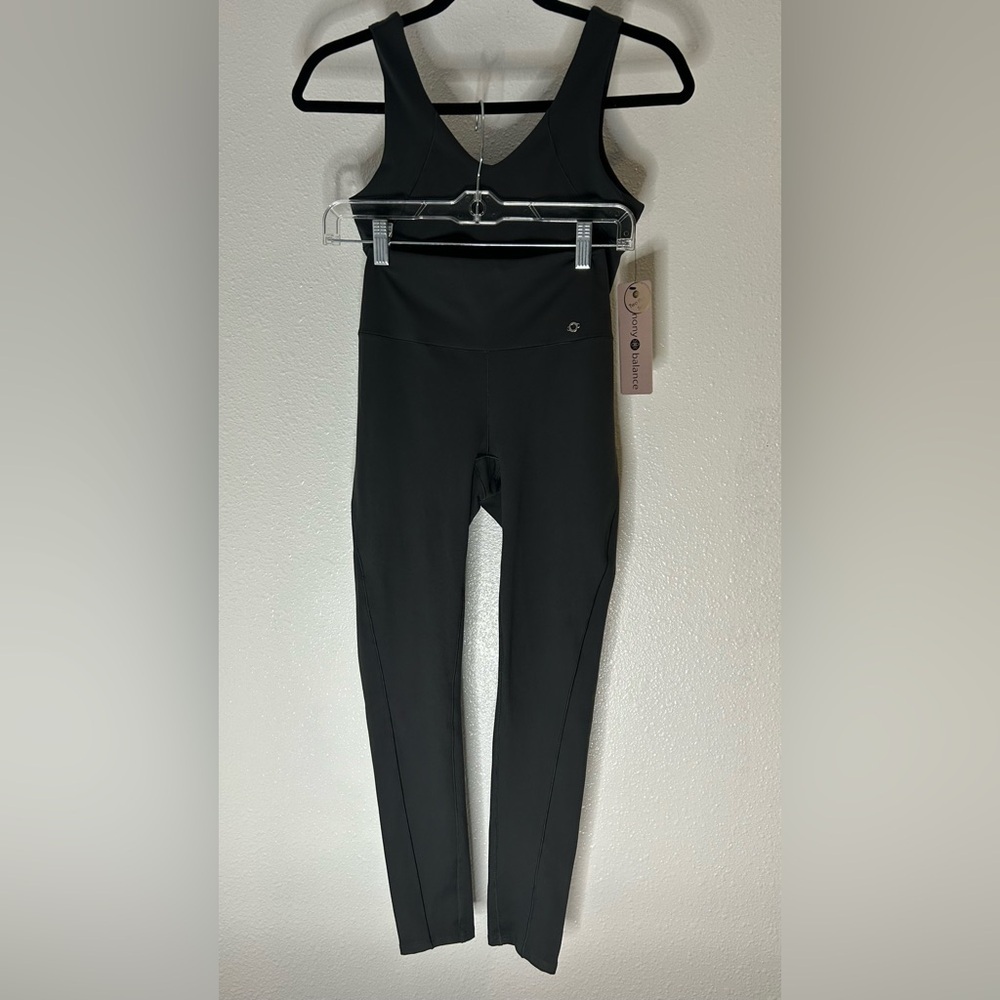 Harmony and Balance Charcoal Leggings and Sports Bra Set Size Extra Small